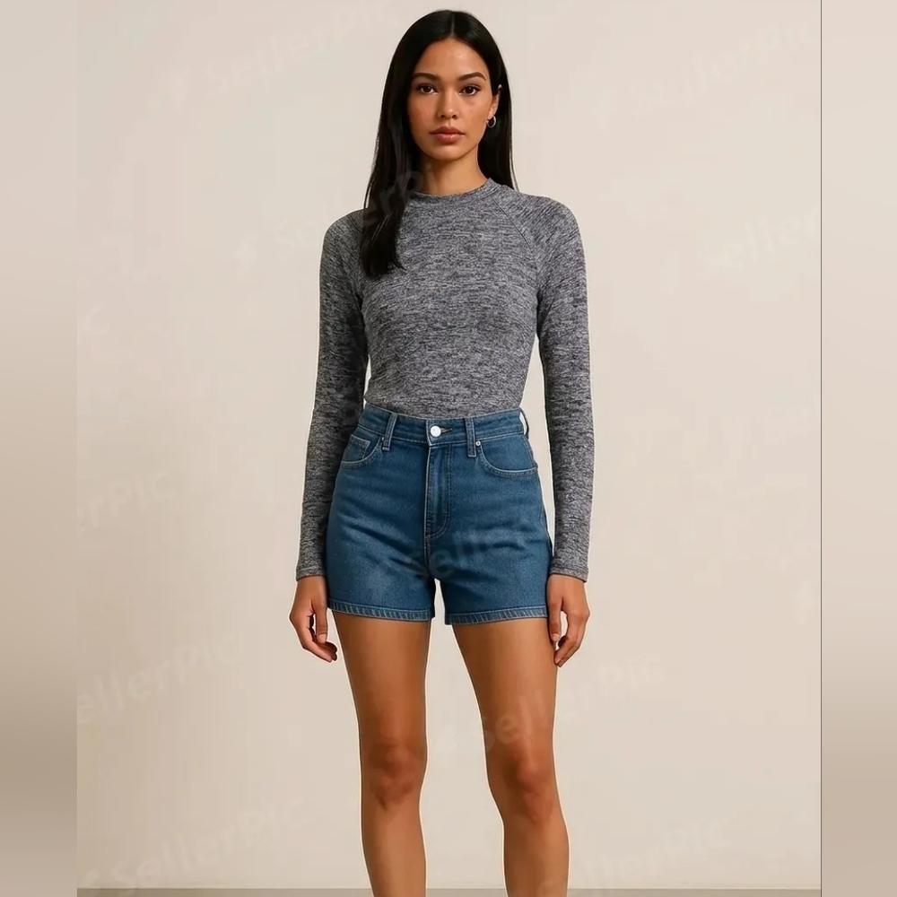 Hollister Gray Long Sleeve Ladies Tunic - Picture 5 of 5